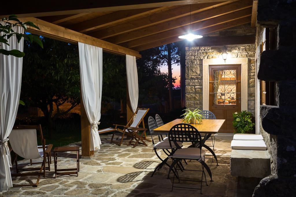 Holiday Home Casa Dei Farfui Momjan Kültér fotó