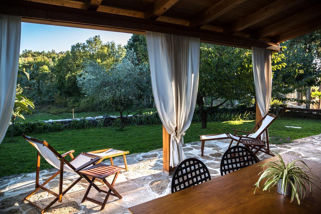 Holiday Home Casa Dei Farfui Momjan Kültér fotó